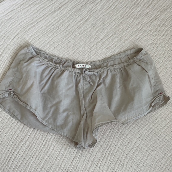 Xirena Light Gray Shorts - Picture 1 of 3
